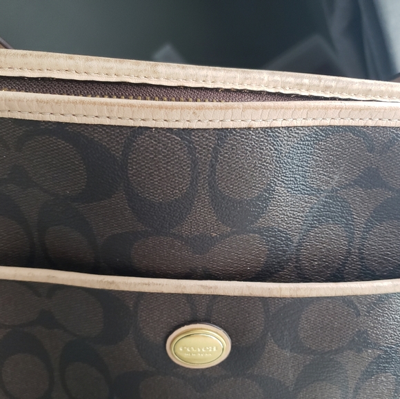 Coach Peyton Signature Pocket Tote - Picture 5 of 6